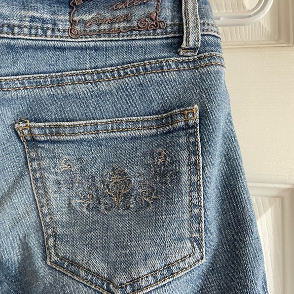 Very cute retro  design cropped jeans with some cute laces. US size about S - Picture 5 of 7